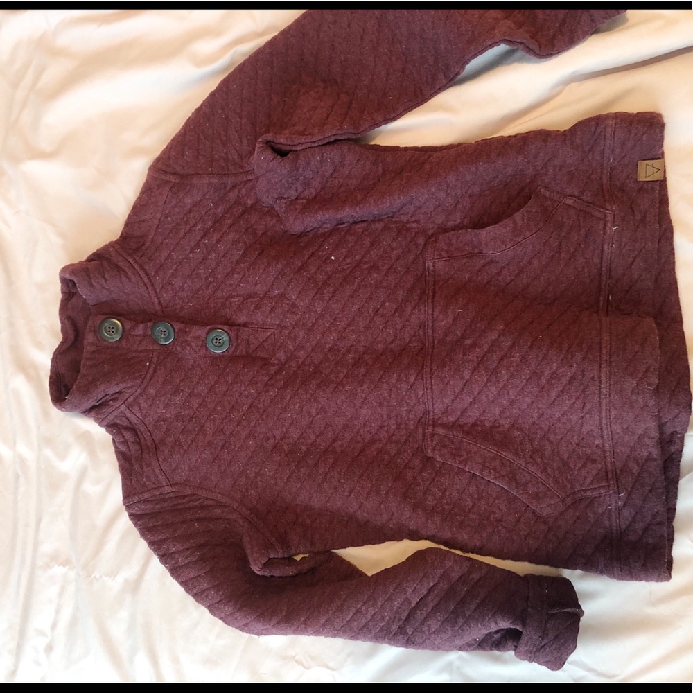 maroon quarter sweatshirt